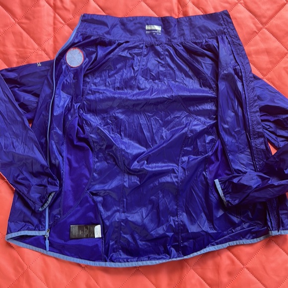 Marmot Trail Wind Jacket - Water
Repellent (For Women) - Picture 7 of 11